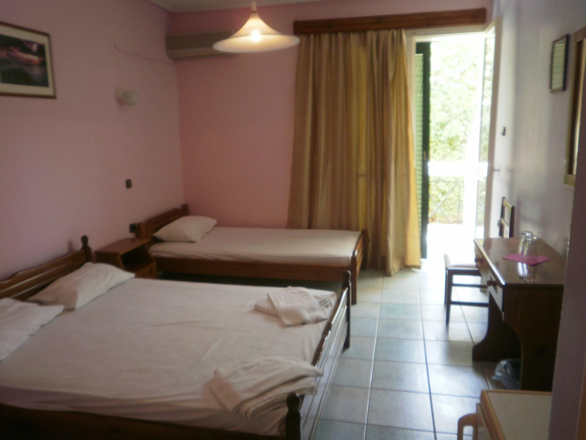 Francisco Beach Hotel Agios Andreas  المظهر الخارجي الصورة