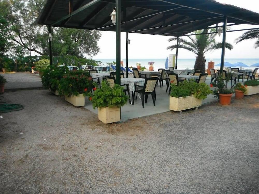 Francisco Beach Hotel Agios Andreas  المظهر الخارجي الصورة
