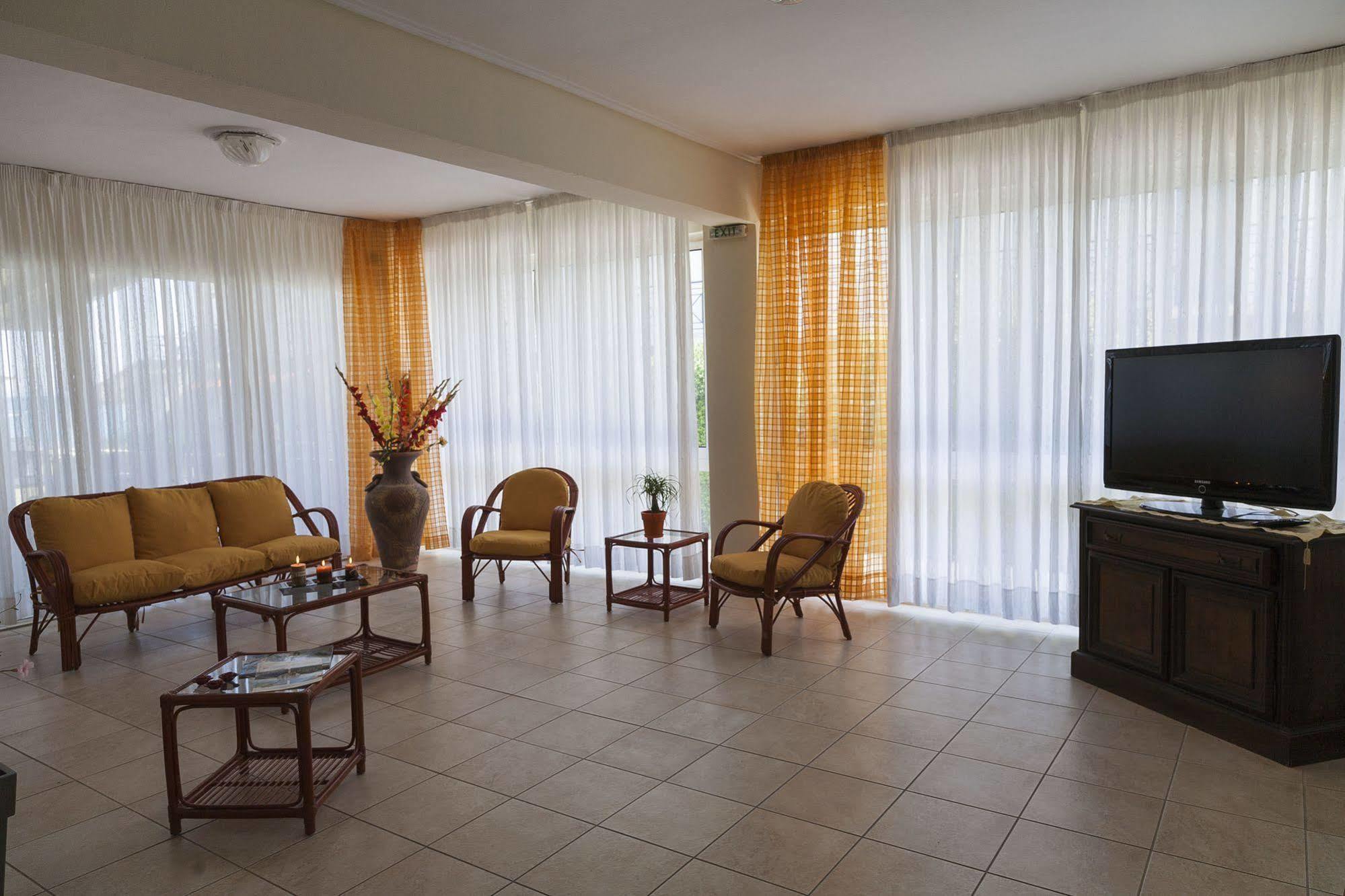 Francisco Beach Hotel Agios Andreas  المظهر الخارجي الصورة