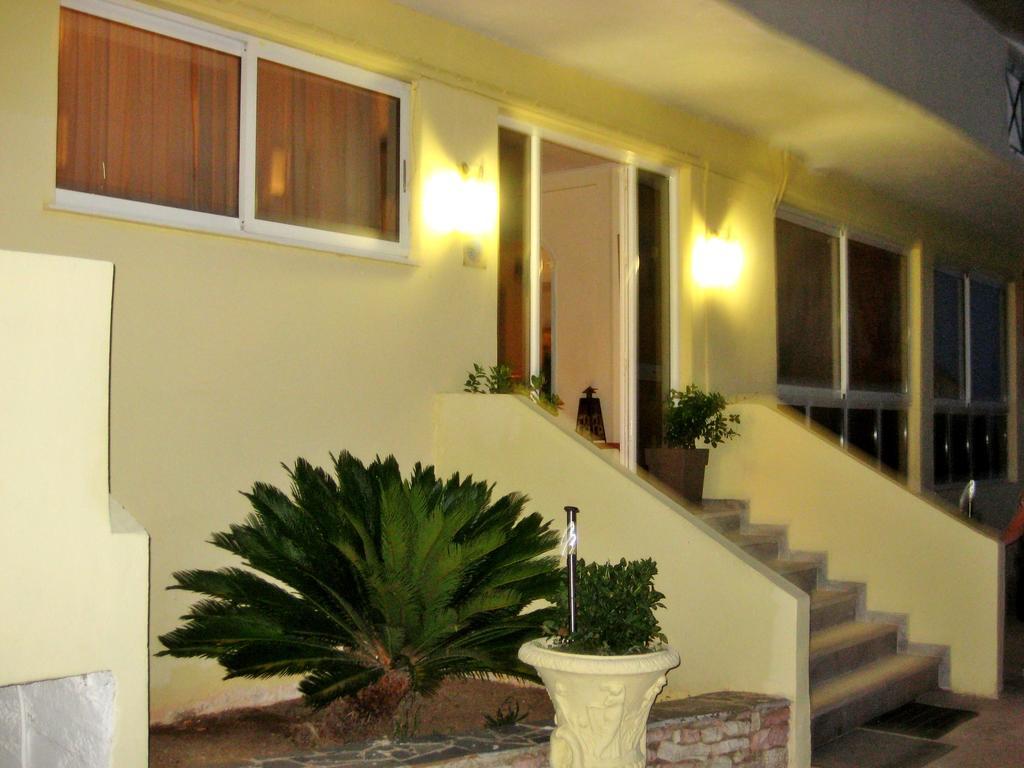 Francisco Beach Hotel Agios Andreas  المظهر الخارجي الصورة