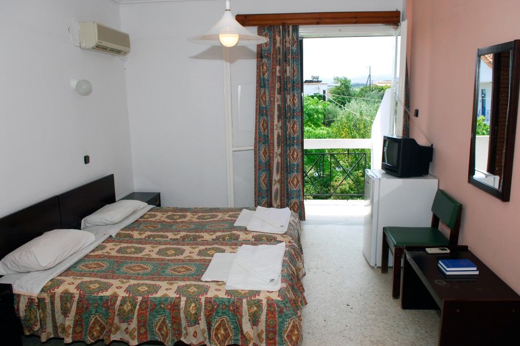 Francisco Beach Hotel Agios Andreas  المظهر الخارجي الصورة